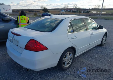 2006 Honda Accord 2.4 Ex from USA, damaged, VIN 1HGCM55856A053391